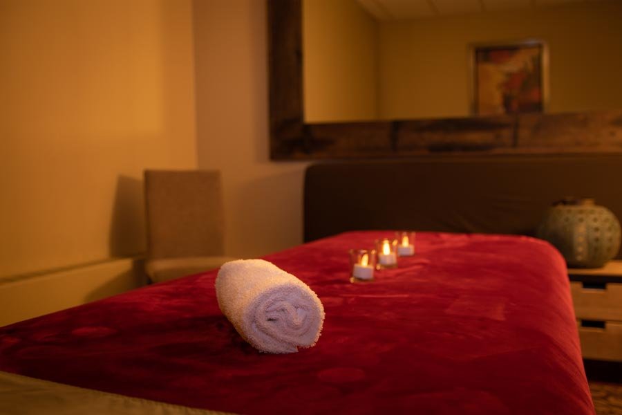 Massage room at the Tsaina Lodge