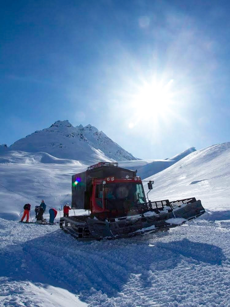 snowcat cat skiing ski